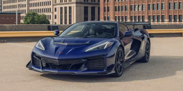Corvette ZR1 Sets New Lap Record at Mosport