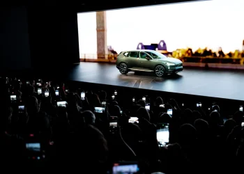 Volvo EX60: A Groundbreaking Electric SUV with Impressive Range, Charging Speed, and Affordability
