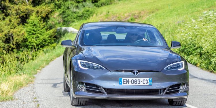 Tesla’s Cybercab and Optimus Output to Start ‘Slow’, Ramp Up Later, Musk Says