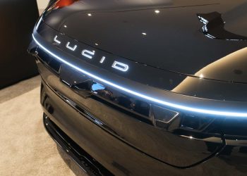 Lucid Gravity software issues