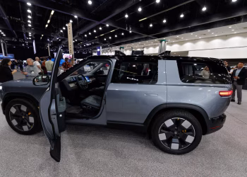 Rivian’s 2026 Growth Fueled by Affordable R2 SUVs as EV Demand Shifts