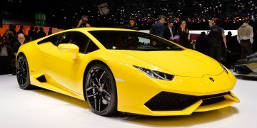 Lamborghini Earnings Dip Despite Record Revenue