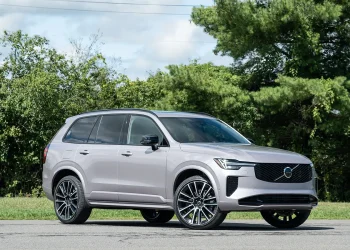 Volvo XC90 B6 Ultra AWD Specs and Performance